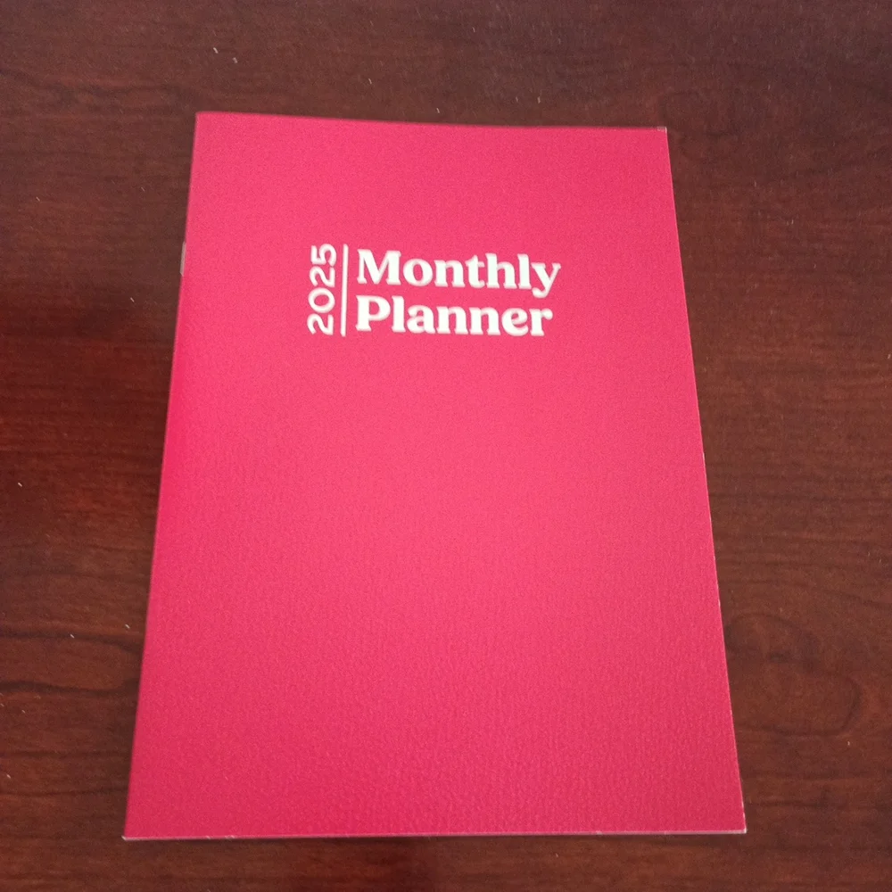 2025 Monthly Planner - Red 32 pages